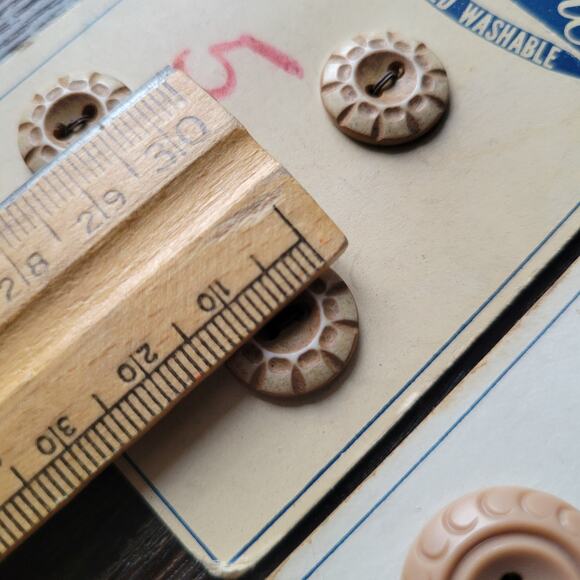 Vintage Elegant Button 2 Cards (8 total) | Nude Pink and Cream | USA Made - Picture 4 of 5